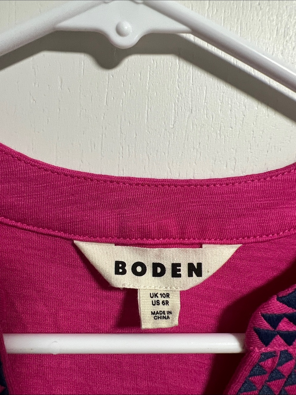 Boden May Jersey Short Dress pink & embroidered blue - Picture 2 of 8